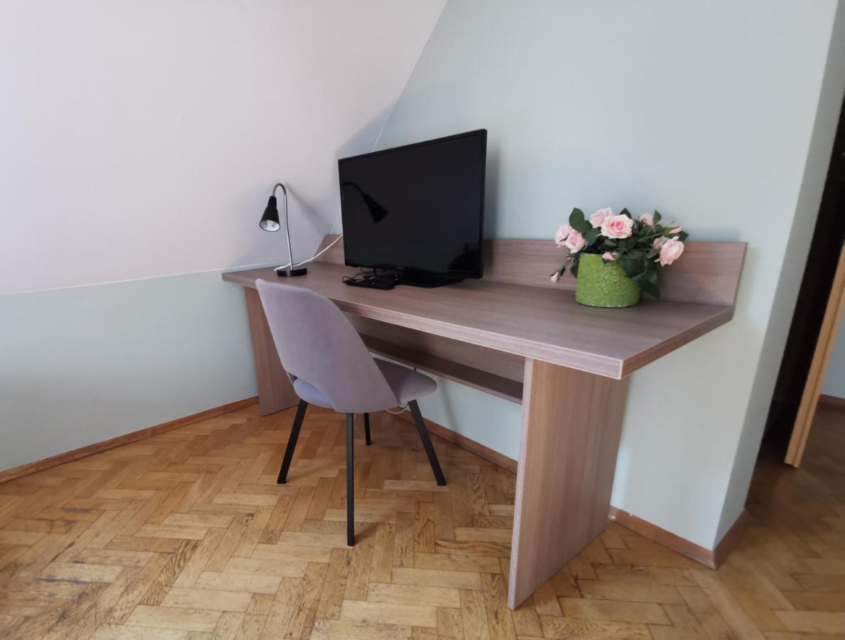 Hotel Zieliniec Poznań Esterno foto