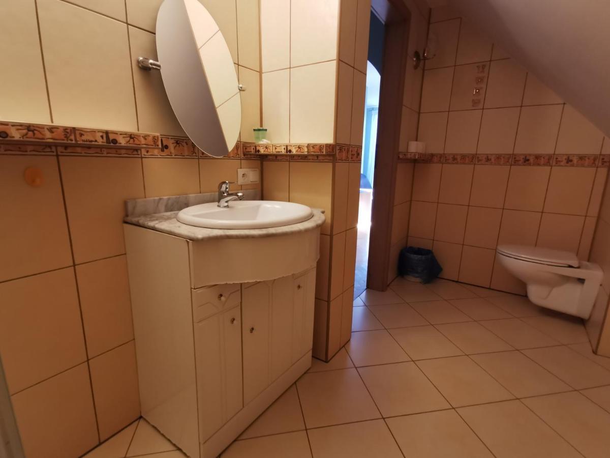 Hotel Zieliniec Poznań Esterno foto