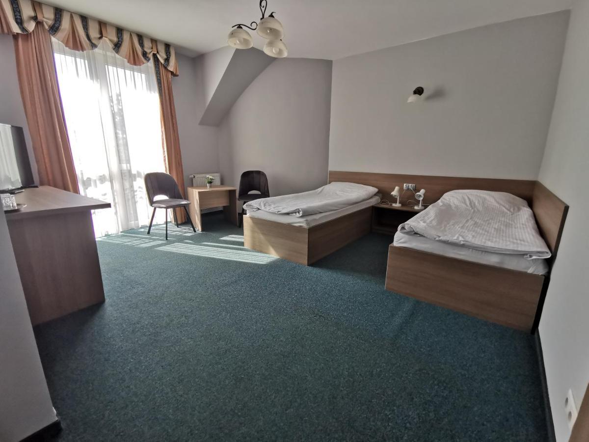 Hotel Zieliniec Poznań Esterno foto